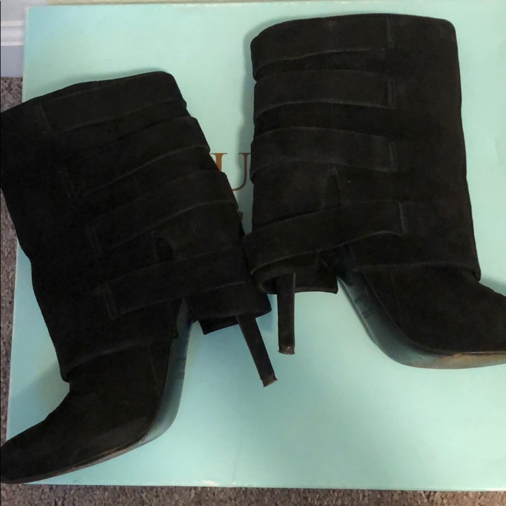 Gorgeous Marciano High heeled boots - Picture 3 of 4